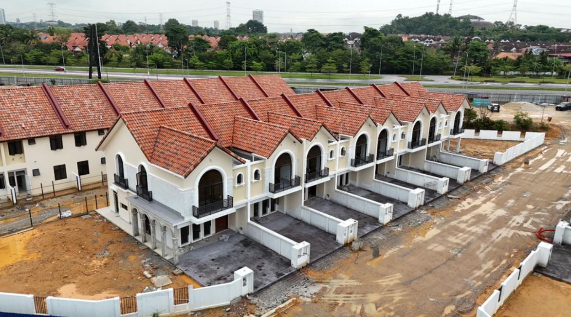 Adonis 3 - 
 The sewerage works serving the said Building as at 16/12/2025.