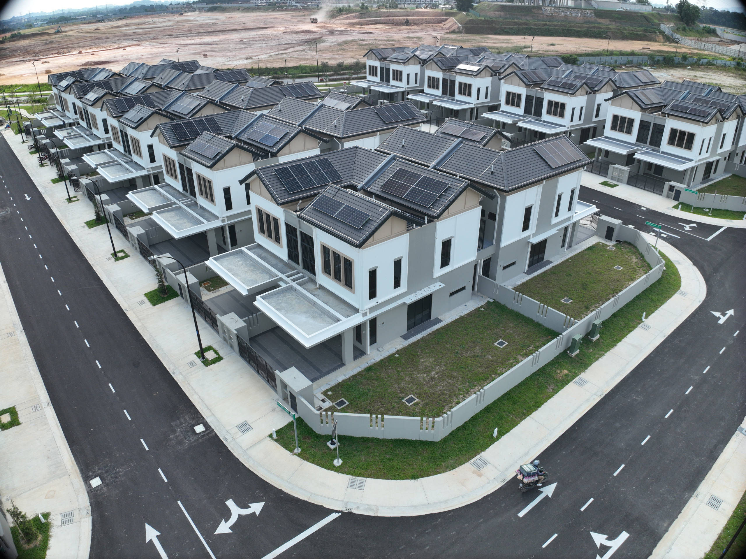 Phase A4-02 Hamlet - Aerial view - Completed.  
