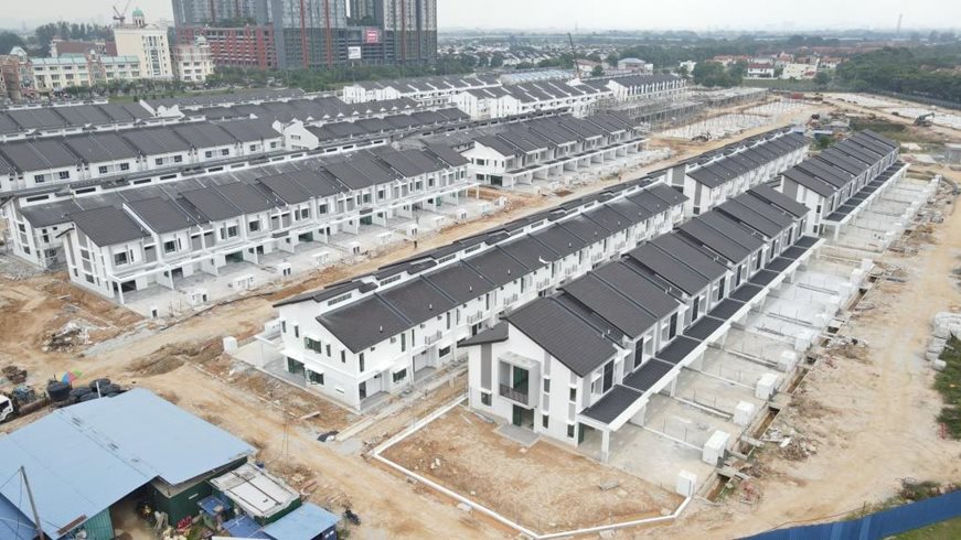Laelia III as at 7/3/2025 - The roofing and electrical wiring to the building are currently in progress.