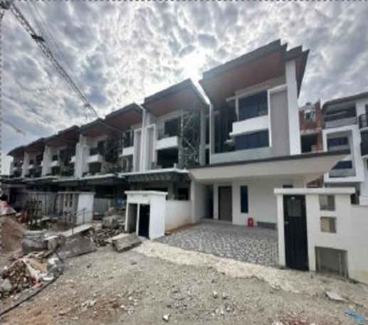 Duta Villa 3 ​Site Progress as at 22 Jan 2026 - The roofing, electrical wiring, plumbing (without fittings) and internal telecommunication trunking and cabling to the said Building in progress.