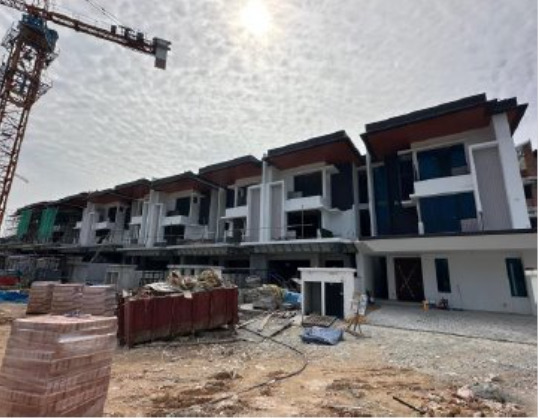 Duta Villa 3 ​Site Progress as at 31 Oct 2025 - The roofing, electrical wiring, plumbing (without fittings) and internal telecommunication trunking and cabling to the said Building in progress.