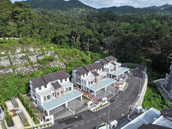 Verde | Type 1 - Certificate of Completion and Compliance obtained on March 2025.
