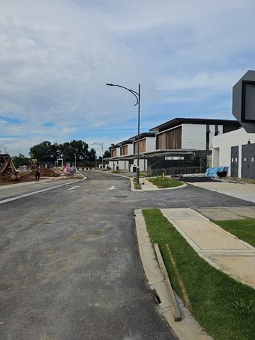 As of Apr 2025 – The Road Serving The Said Parcel Works In Progress.