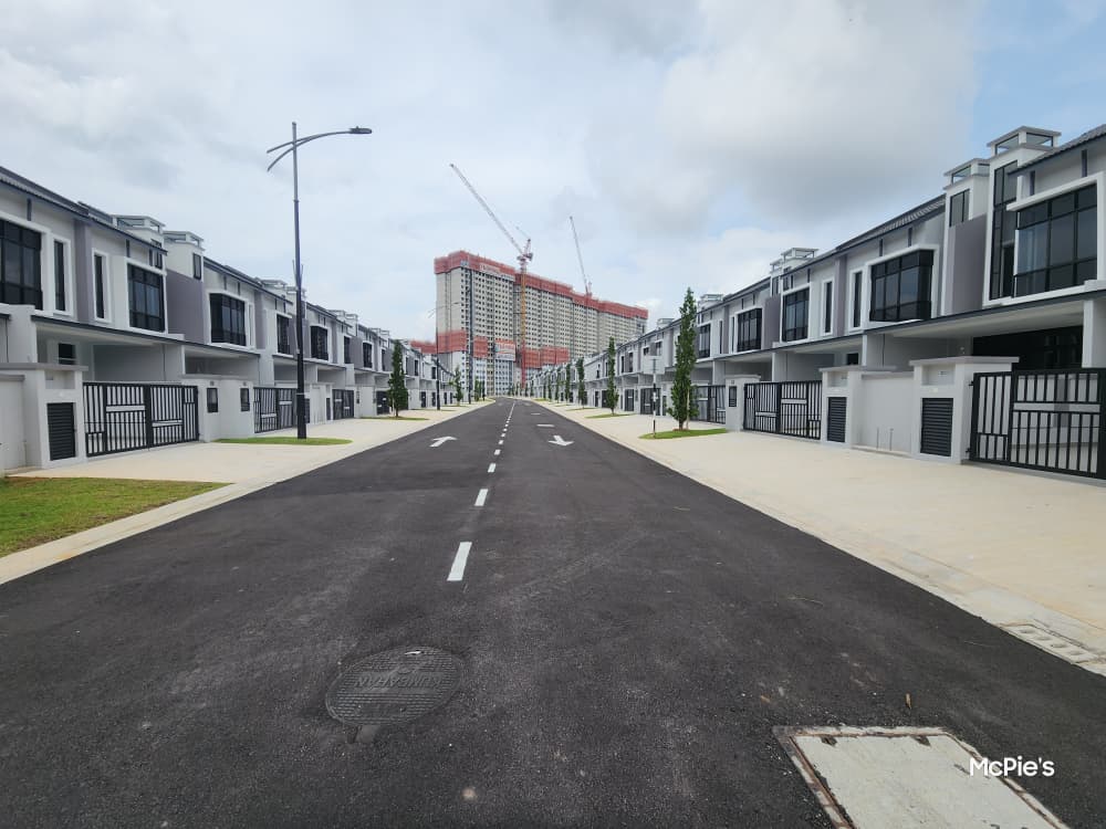 01/12/2025
The roads serving the said parcel