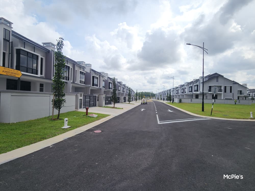 01/12/2025
The roads serving the said parcel