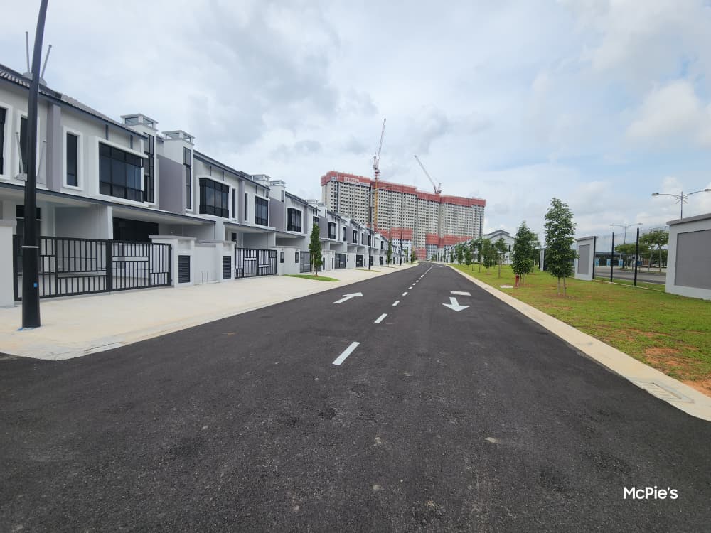 01/12/2025
The roads serving the said parcel