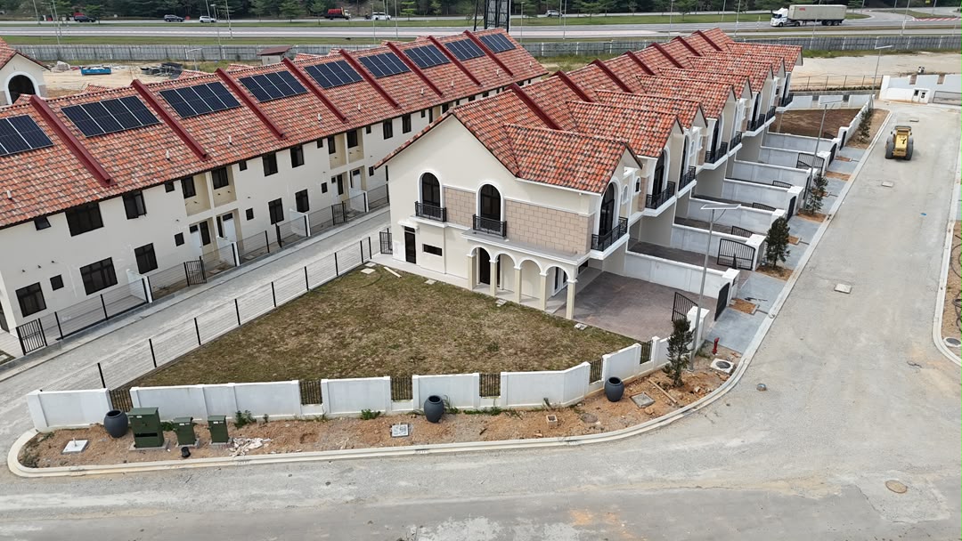 Adonis 3 - Building Completed 98%. The roads serving the said Building as at 13.8.2026.