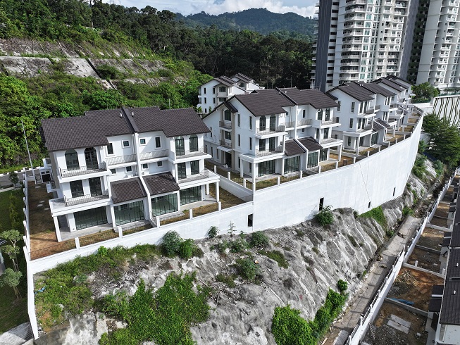 Vista | Type - Certificate of Completion and Compliance obtained on March 2025.