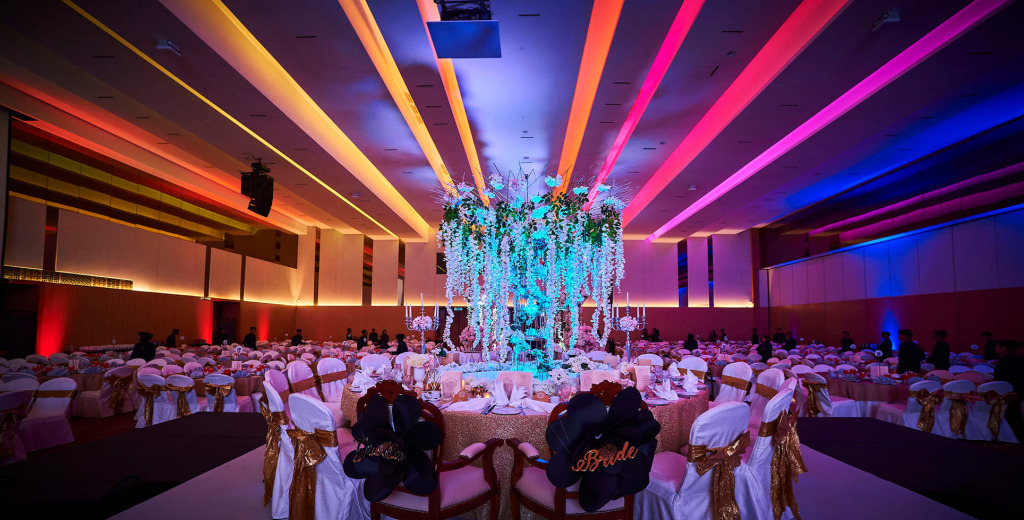 THE LARGEST SUBTERRANEAN PILLARLESSS BALLROOM