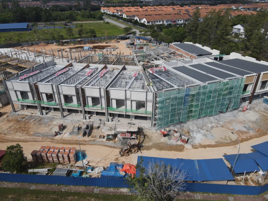 Bayu Prisma as at 16/7/2025 - The construction of the structural framework to the building is currently in progress.