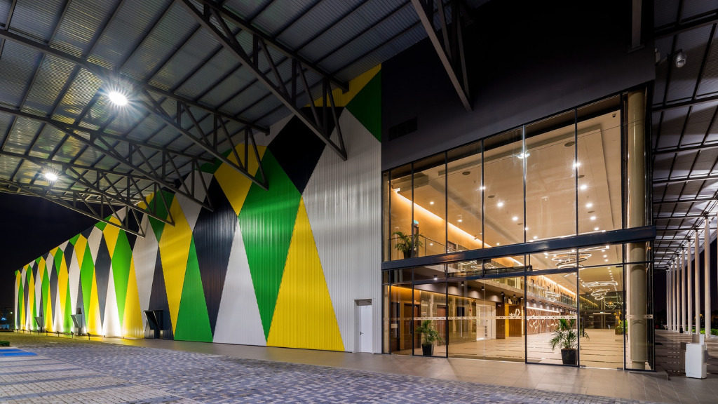 VIP PARKING AT HALL 1 (SOUTH ENTRANCE)